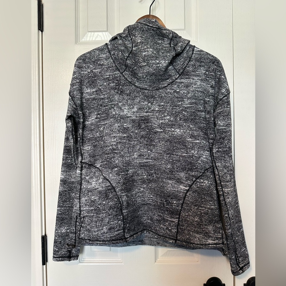 Lululemon Forever Endeavour Long Sleeve Rush Jacquard Black White Size 6